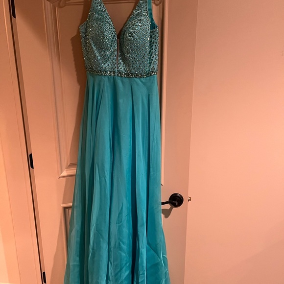 Prom Dress - Picture 3 of 3